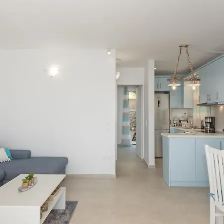 Waves Apartments: Two Beachfront 度假居