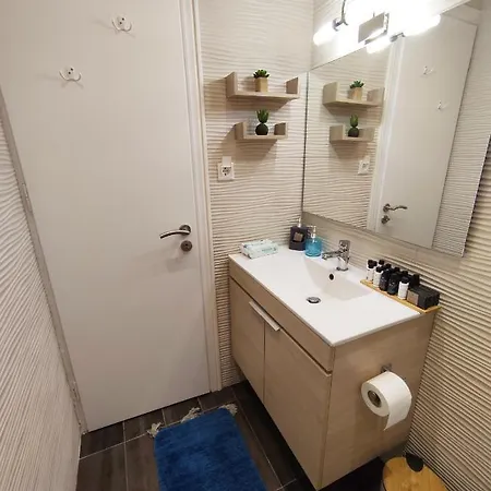 Waves Apartments: Two Beachfront 度假居 *