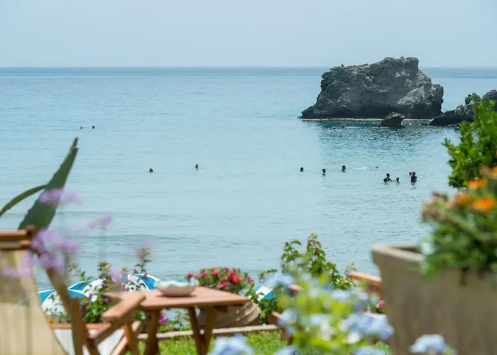 Σπίτι διακοπών Waves Apartments: Two Beachfront Γλυφάδα