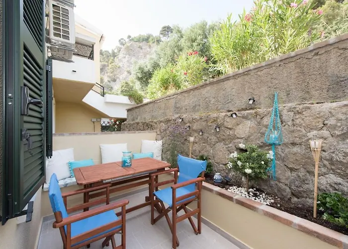 Waves Apartments: Two Beachfront Σπίτι διακοπών *