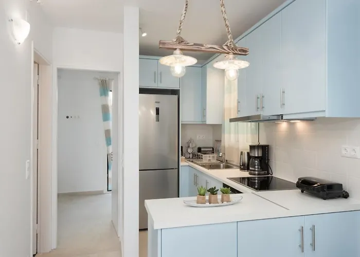 Waves Apartments: Two Beachfront Γλυφάδα