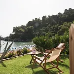 度假居 Waves Apartments: Two Beachfront *