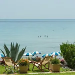 度假居 Waves Apartments: Two Beachfront *