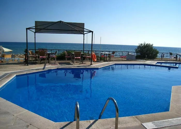 Nyaraló Waves Apartments: Two Beachfront