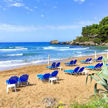 Waves Apartments: Two Beachfront *