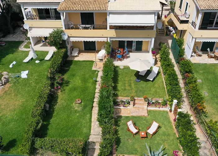 Waves Apartments: Two Beachfront Tatil Evi Glifada