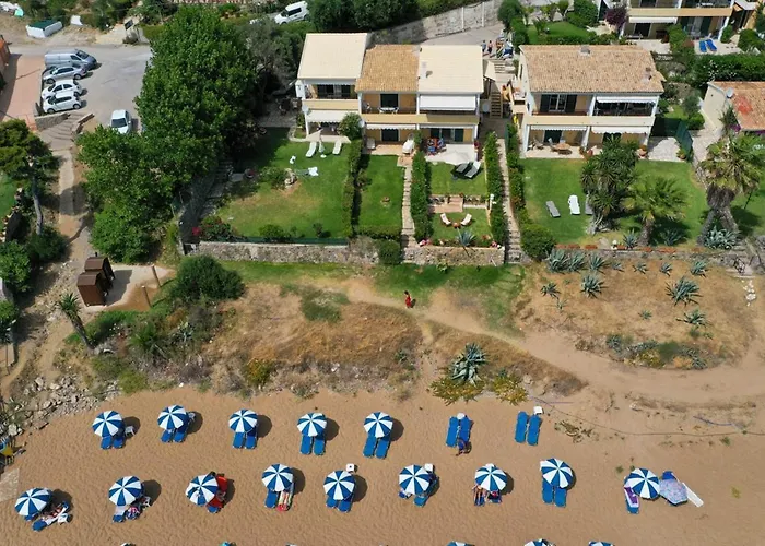 Waves Apartments: Two Beachfront * Glifada
